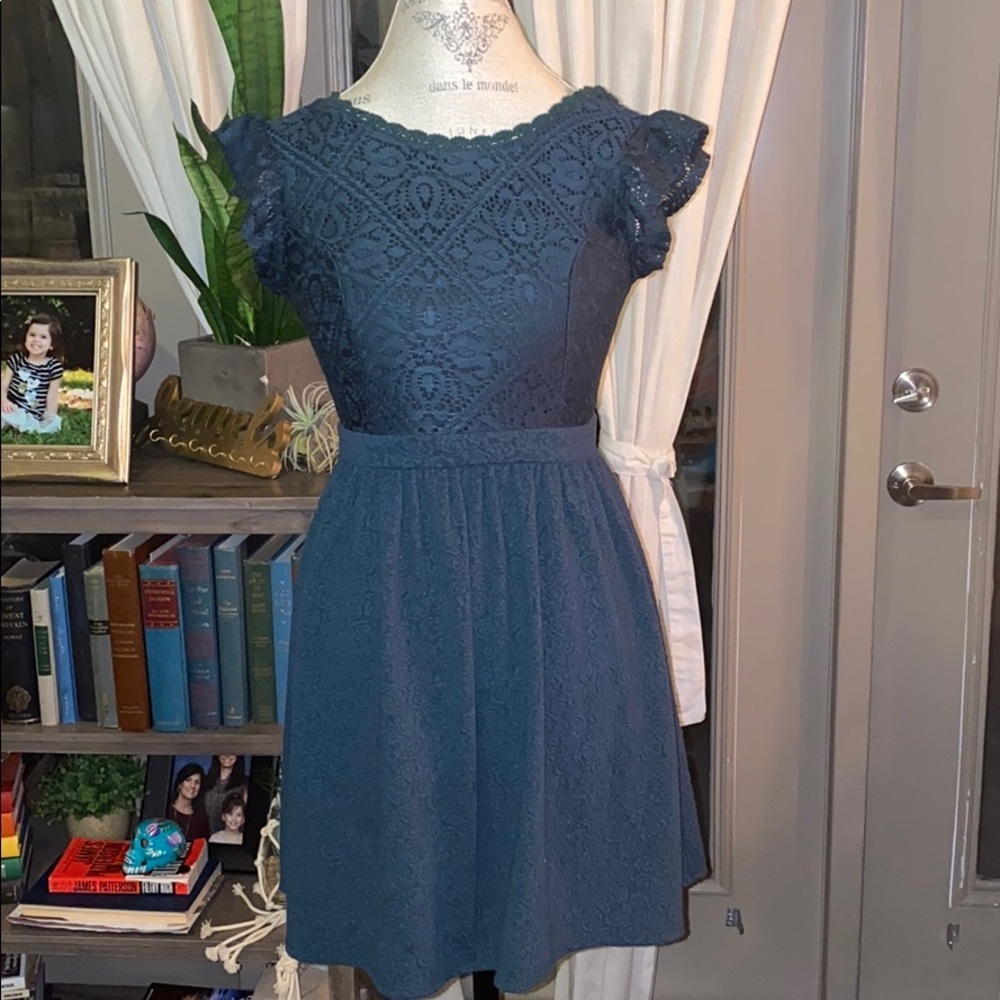 Xhilaration dark green lace flutter sleeve dress S​